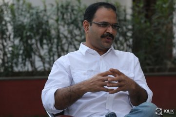 Rendu Rellu Naluge Movie Team Interview Photos